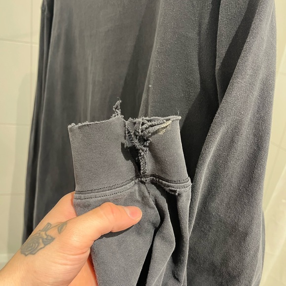 Distressed Carhartt Turtleneck XL - Picture 7 of 7